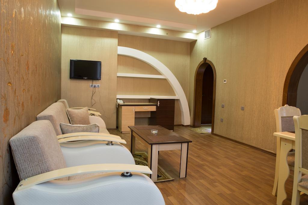 Cinema Boutique Hotel Ganja Chambre photo